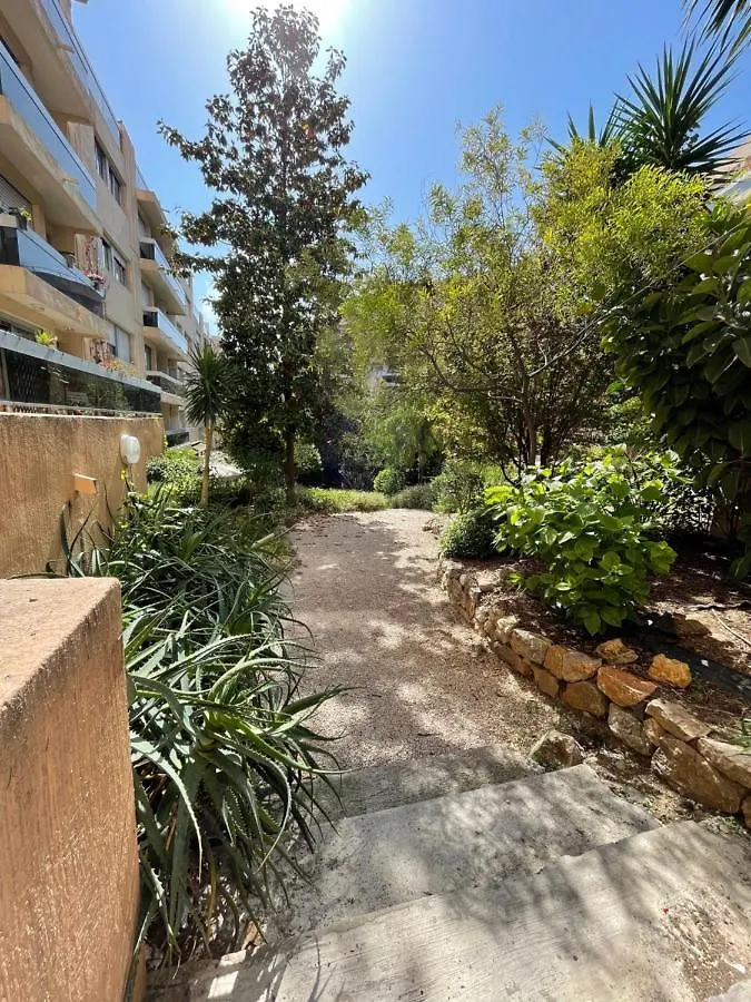 Juan Les Pins, T2 Cosy Et Confortable, Avec Parking En Sous-Sol, Proche Plages Et Commerces Antibes Apartment