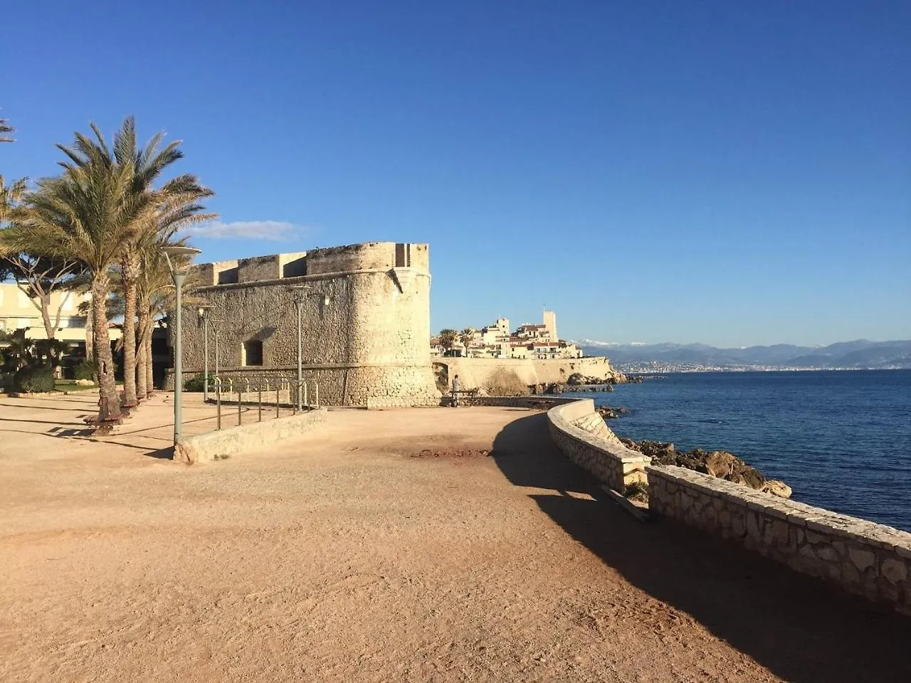 Juan Les Pins, T2 Cosy Et Confortable, Avec Parking En Sous-Sol, Proche Plages Et Commerces Antibes Apartment